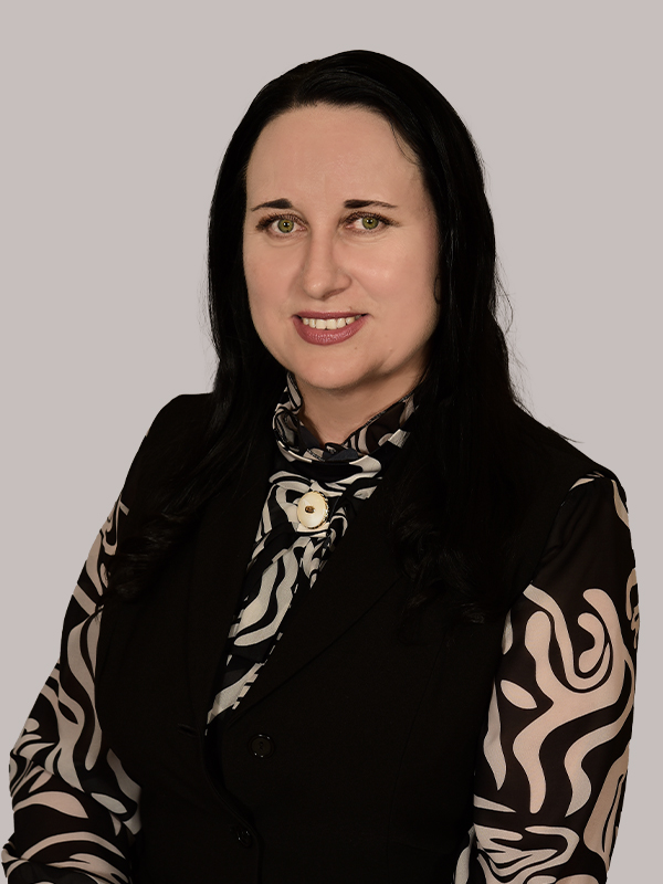 Сизых Лариса Борисовна.
